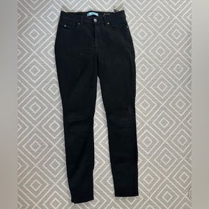 7 for all mankind black jeans! Size 27!